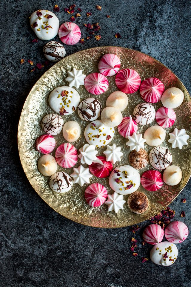 Vegan Meringue Kisses, the perfect little festive treat